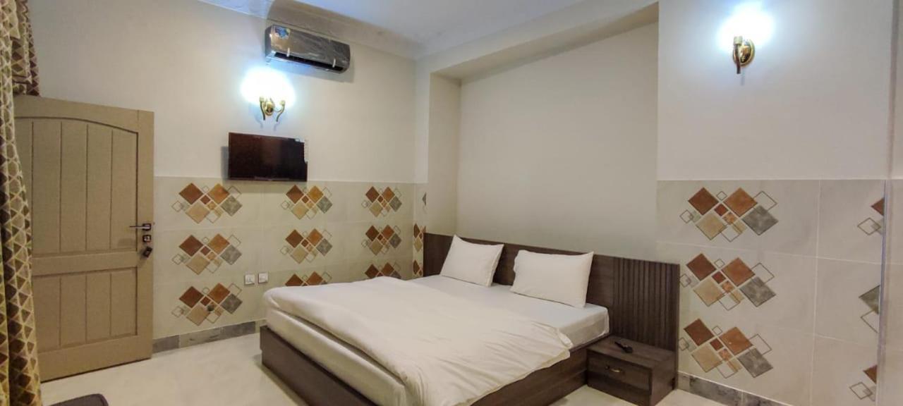 Swat Guest House Mingora Ngoại thất bức ảnh