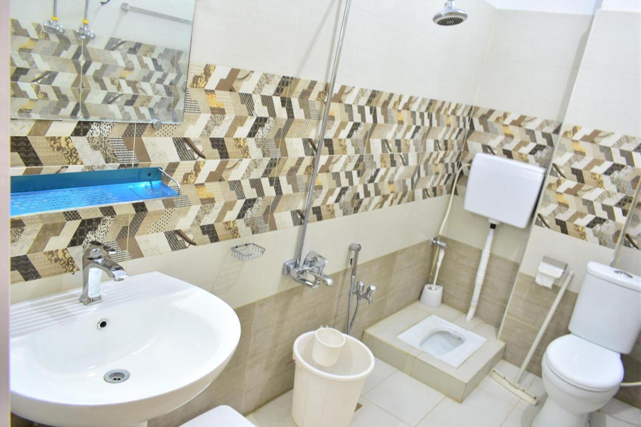 Swat Guest House Mingora Ngoại thất bức ảnh